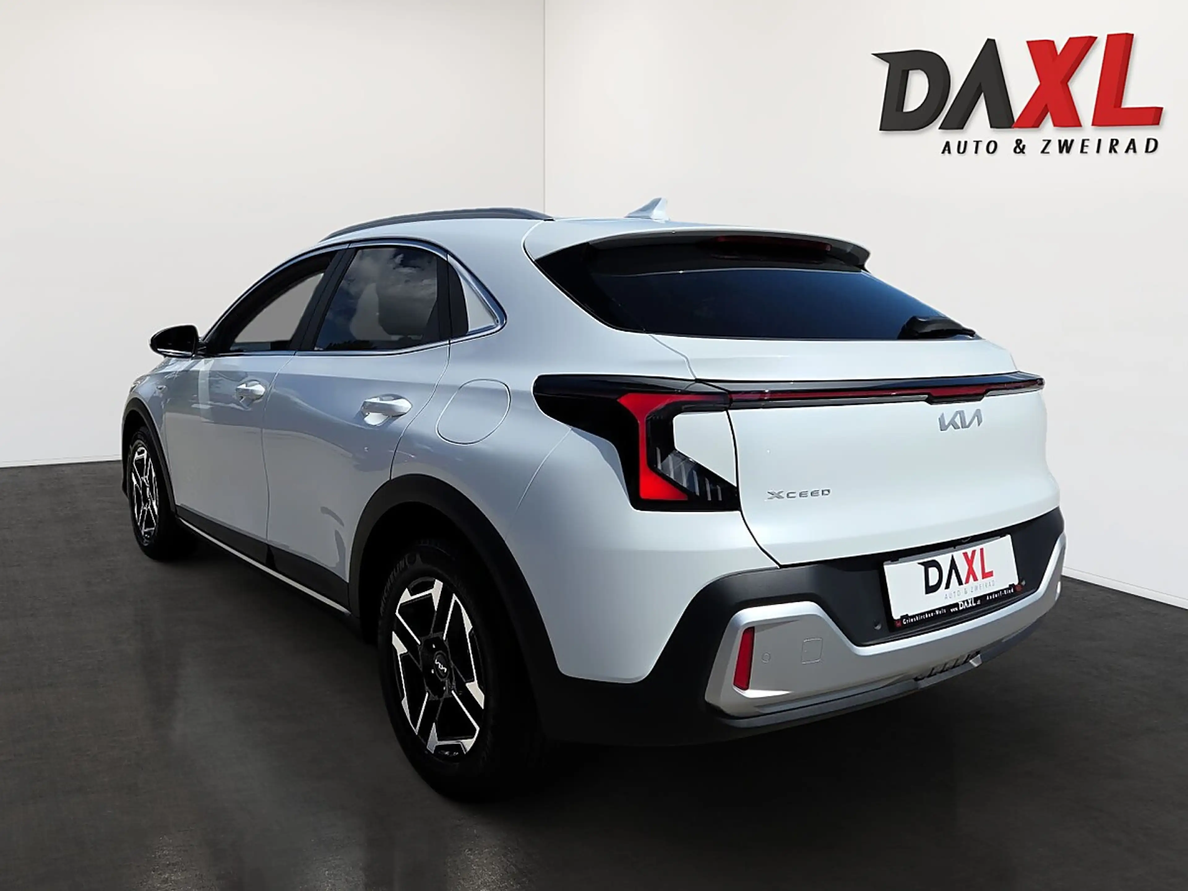 Kia XCeed Xceed 1,0 TGDI GPF Silber — photo 7