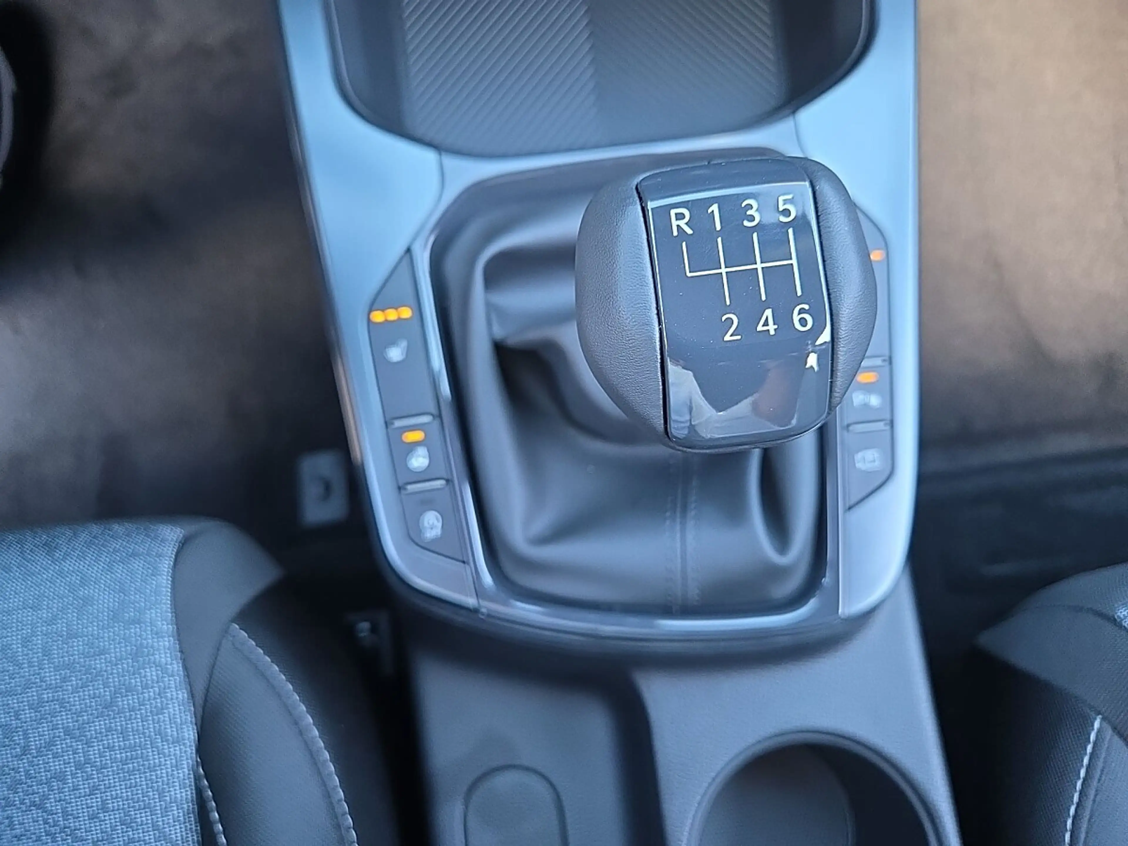 Kia XCeed Xceed 1,0 TGDI GPF Silber — photo 15
