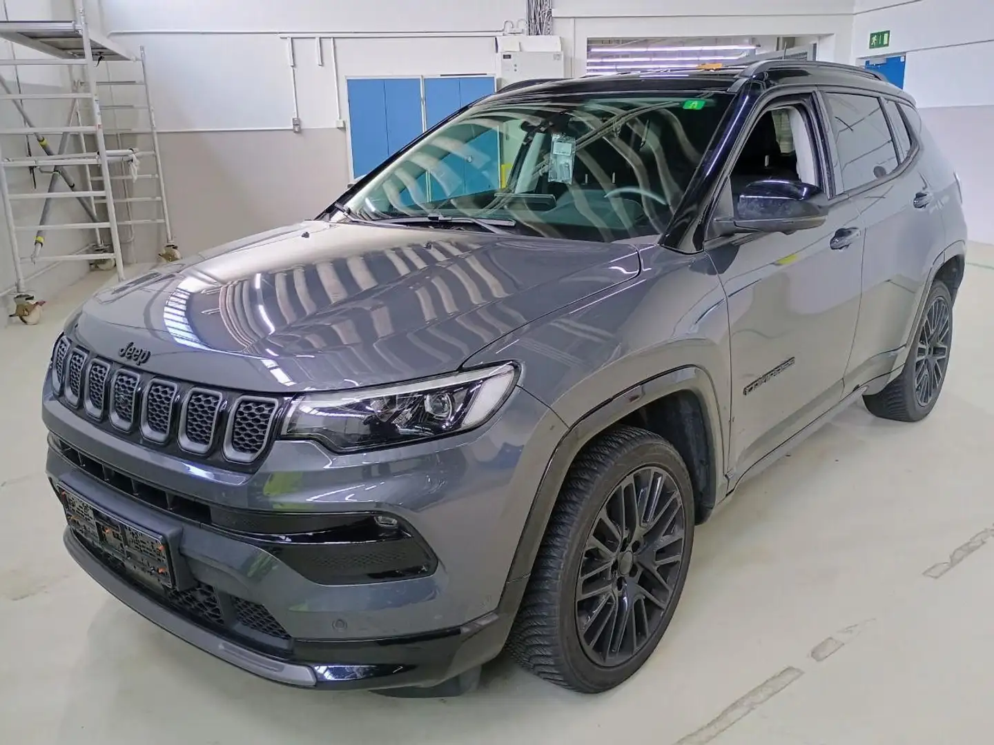 Jeep Compass E-Hybrid MY23 S 1.5L 48V *FWD*SHZ* Schwarz - 2