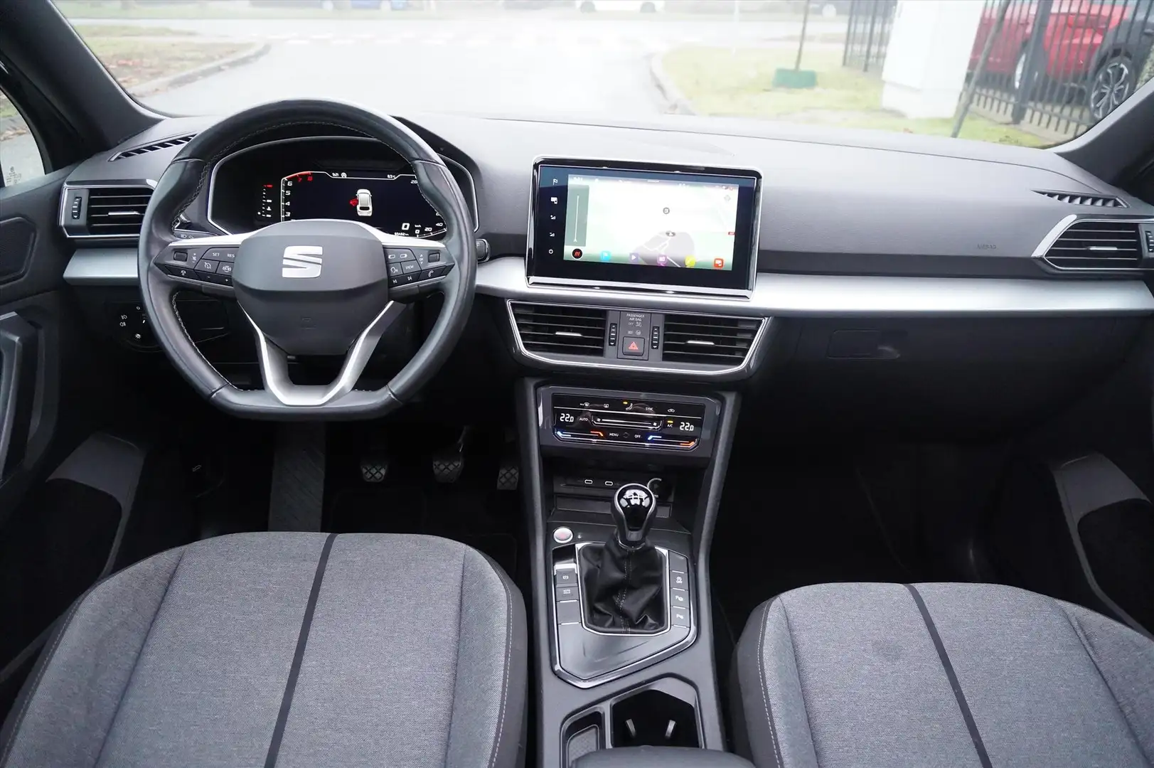 SEAT Tarraco 1.5 TSI 150pk Style Buss Intense Clima Navi Trekh. Grau - 2