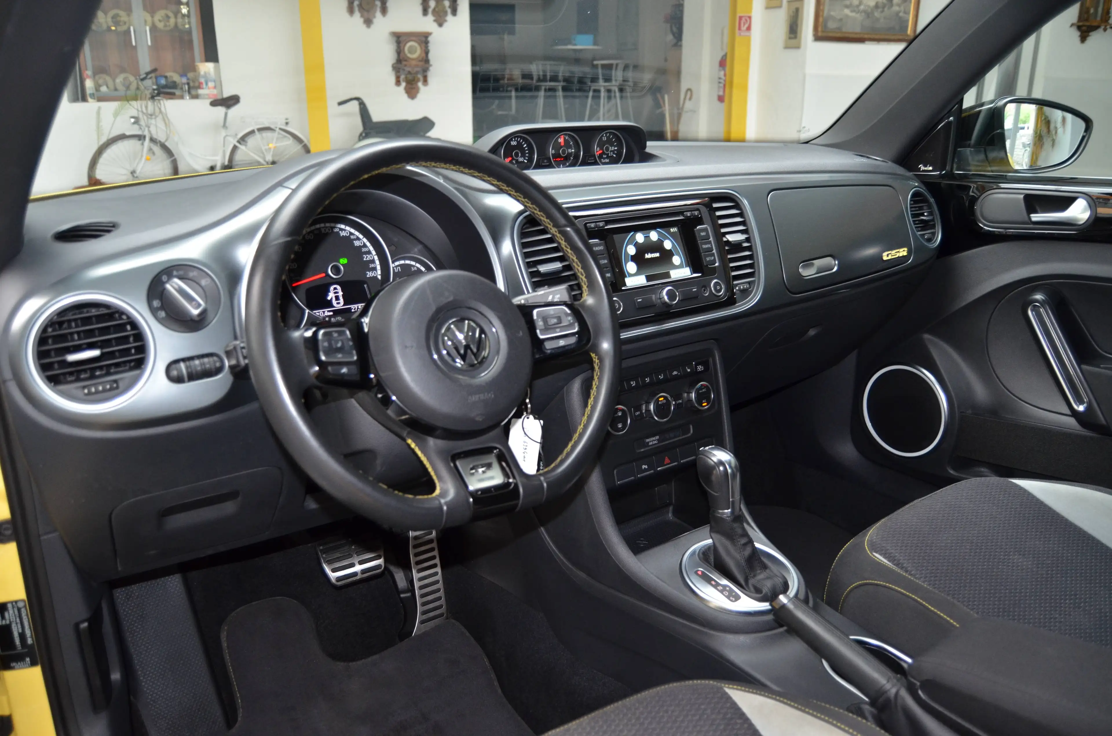Volkswagen Beetle GSR DSG R-Line Pano 3458 v. 3500 Limitiert — photo 9