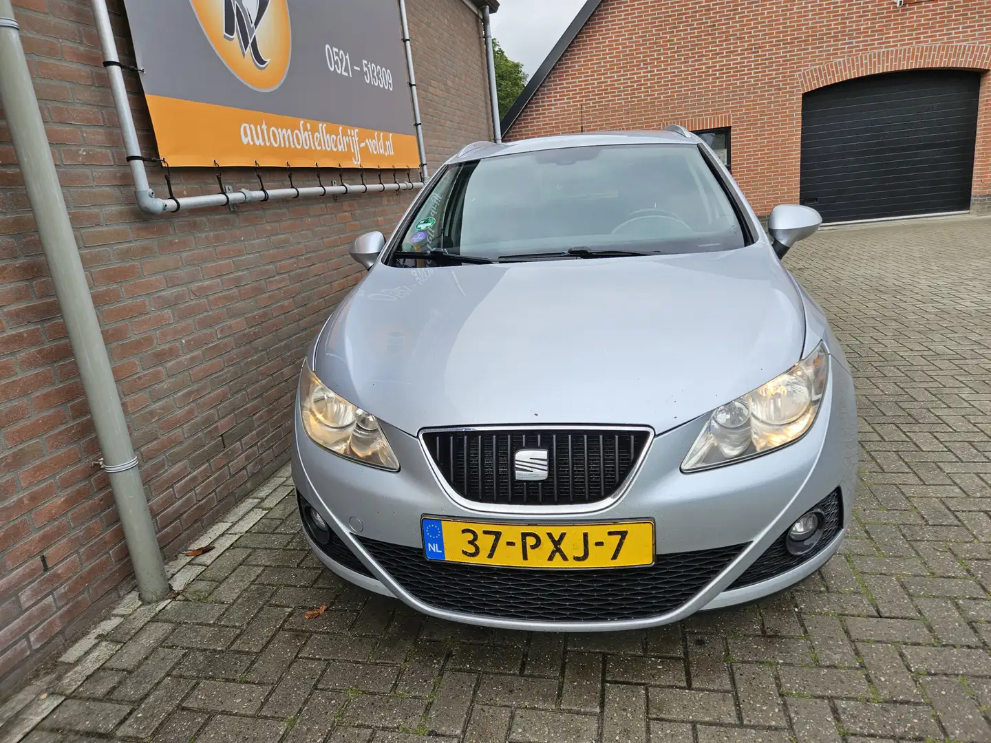 SEAT Ibiza ST 1.2 TSI Sport Grijs - 2