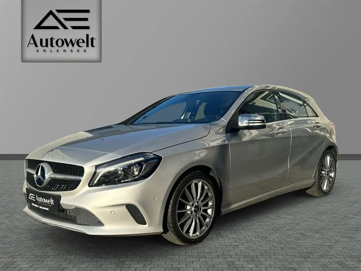 Mercedes-Benz A 200 BlueEfficiency*Navi*LED*Tempomant*Leder*SHZ*ALU Argent - 1
