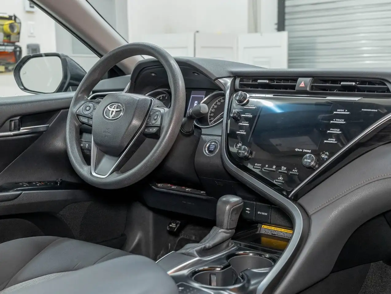 Toyota Camry снимка Toyota Camry