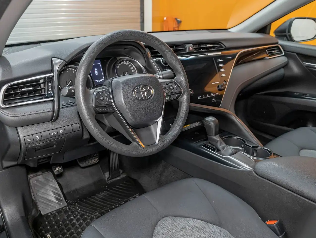 Toyota Camry снимка Toyota Camry