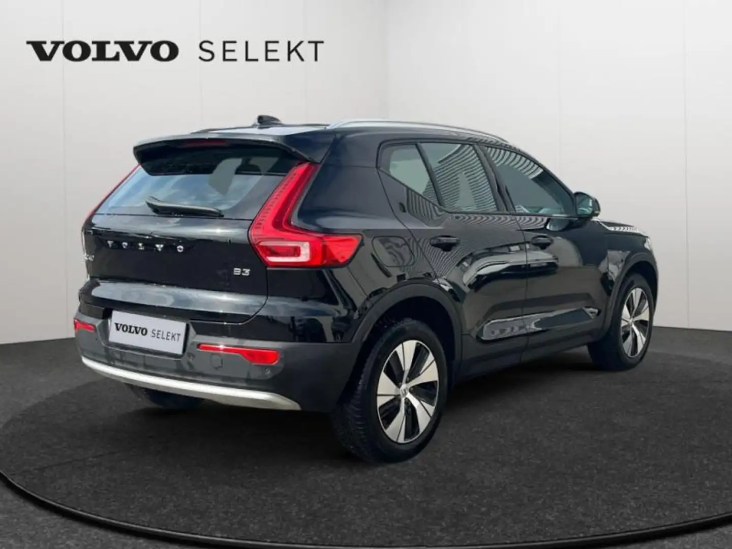 Volvo XC40 B3 Core / Essence Noir - 2
