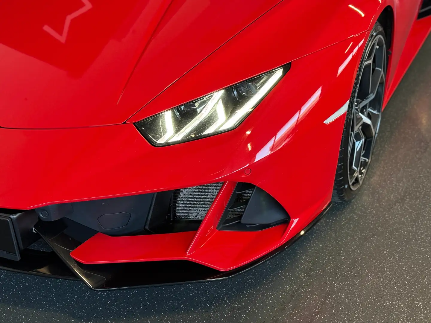 Lamborghini Huracán Evo AWD Lift Kamera MwSt. ausweisbar Tausch FInan Rot - 2