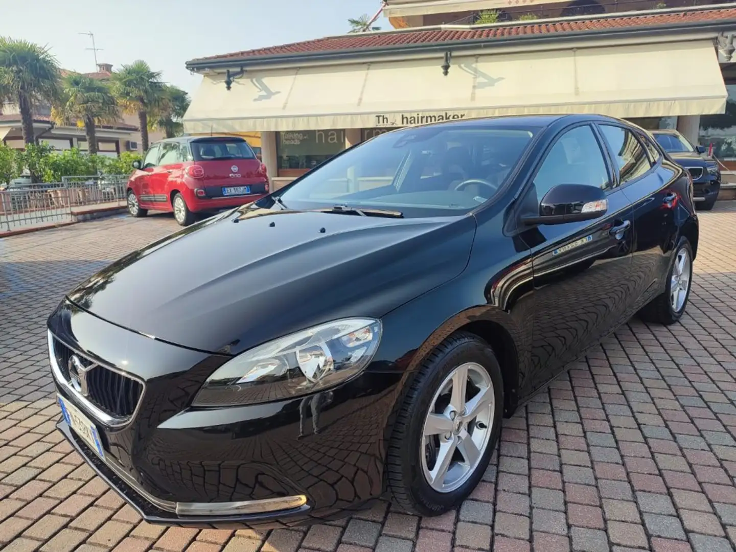 Volvo V40 D3 Geartronic Momentum Nero - 2