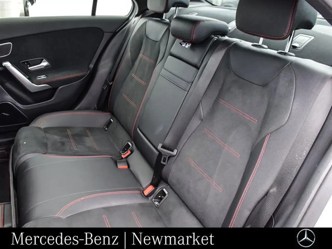 Mercedes-Benz A-Class снимка Mercedes-Benz A-Class
