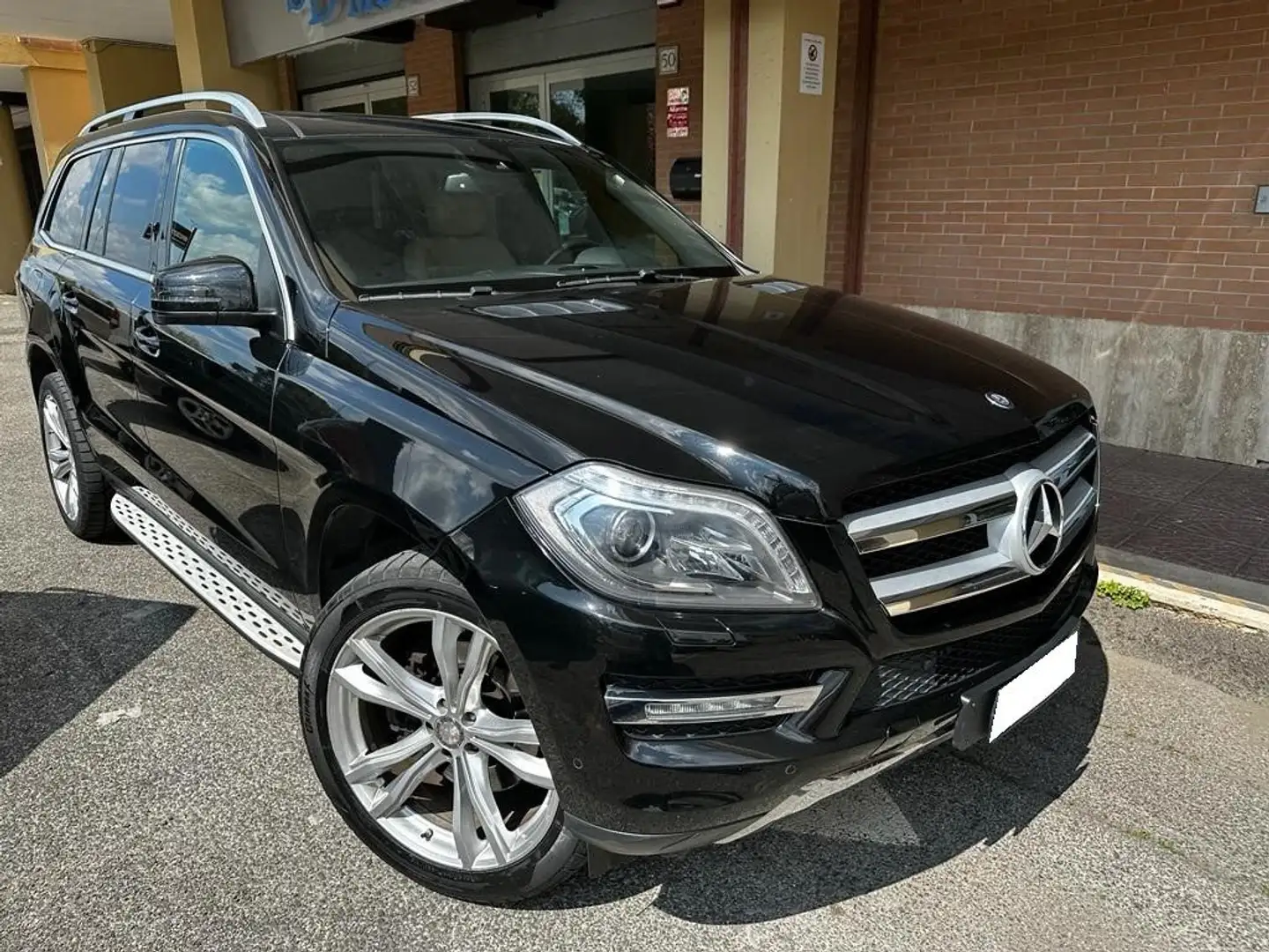 Mercedes-Benz GL 350 d 4Matic Exclusive Plus 7 posti *Prezzo Reale* Černá - 1