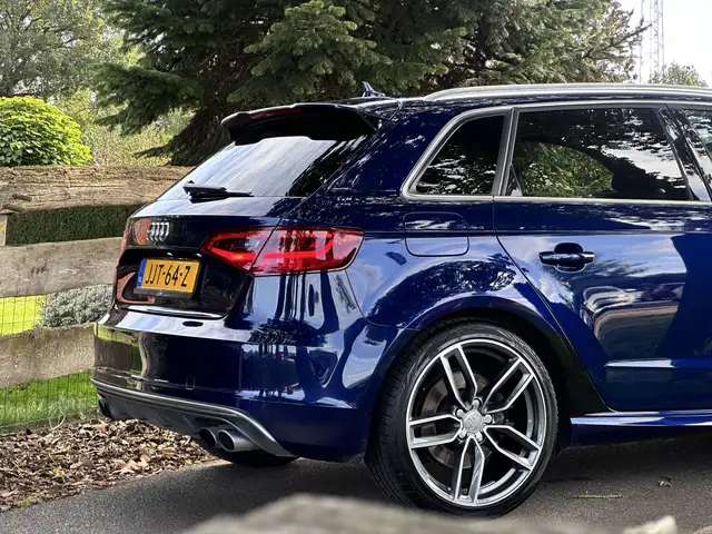 Audi S3 view 4