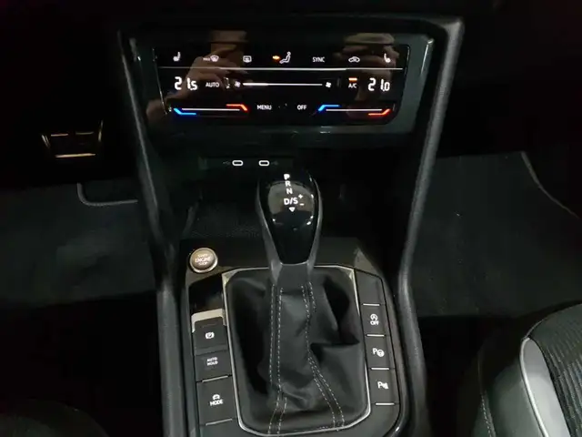 Volkswagen Tiguan view 10