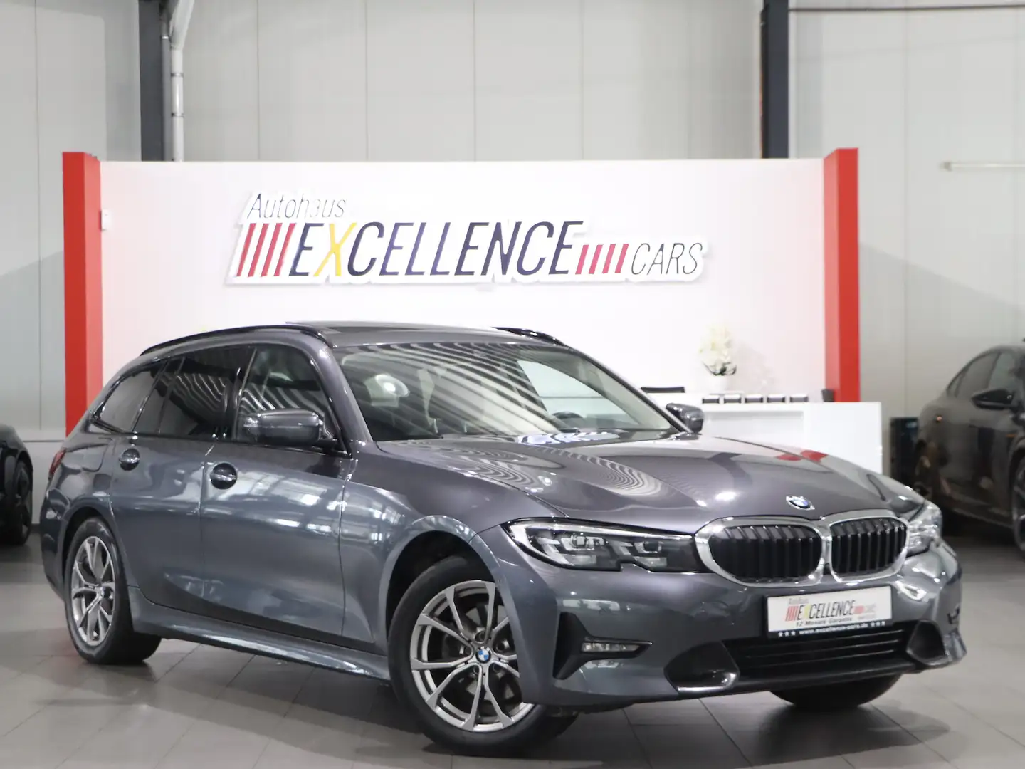 BMW 320 320d Touring SPORT-LINE / PANORAMA,LED,AMBIENTE Grau - 1