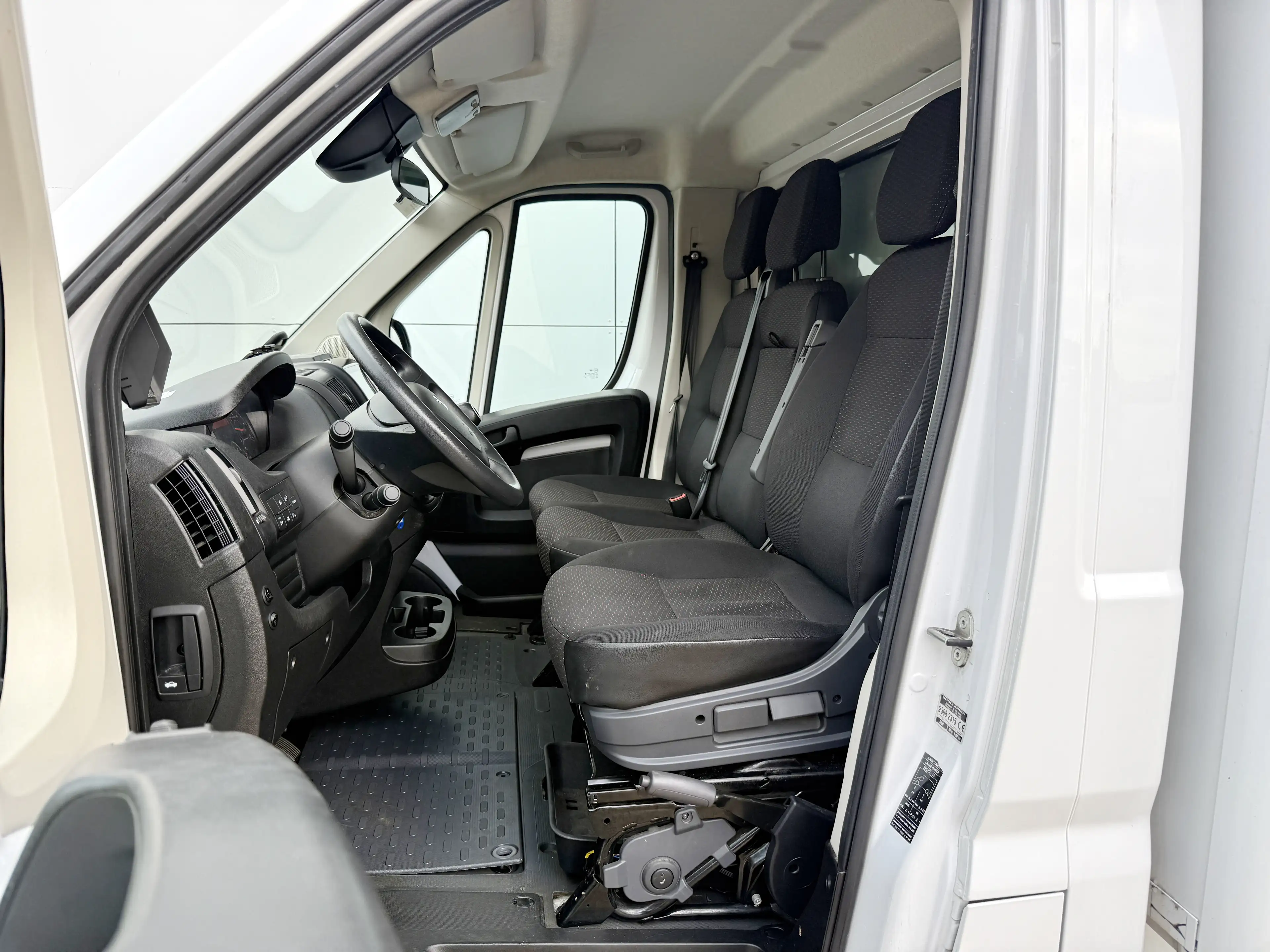 Peugeot Boxer Boxer 2.2 HDI 165PK — photo 6