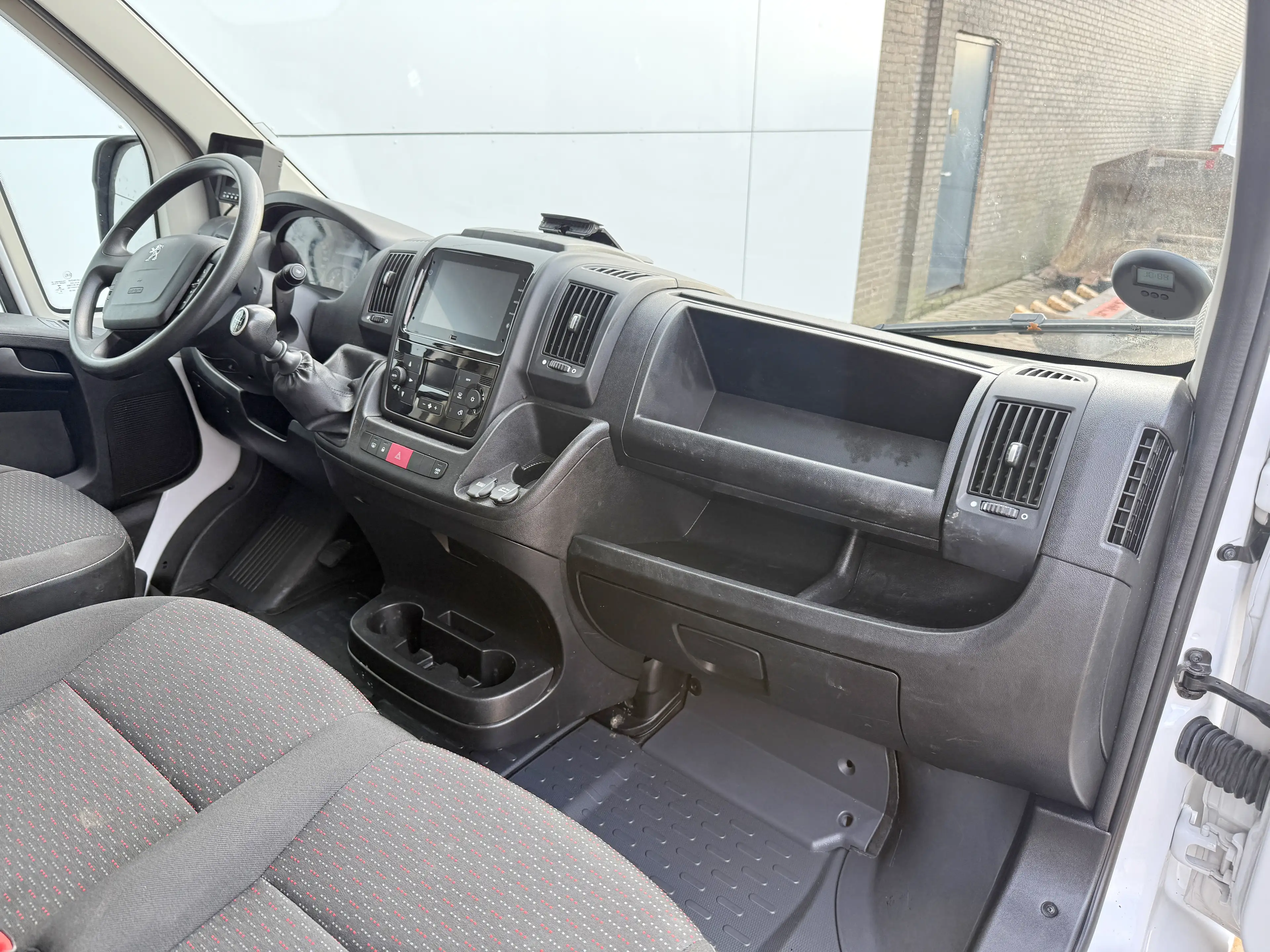 Peugeot Boxer Boxer 2.2 HDI 165PK — photo 8