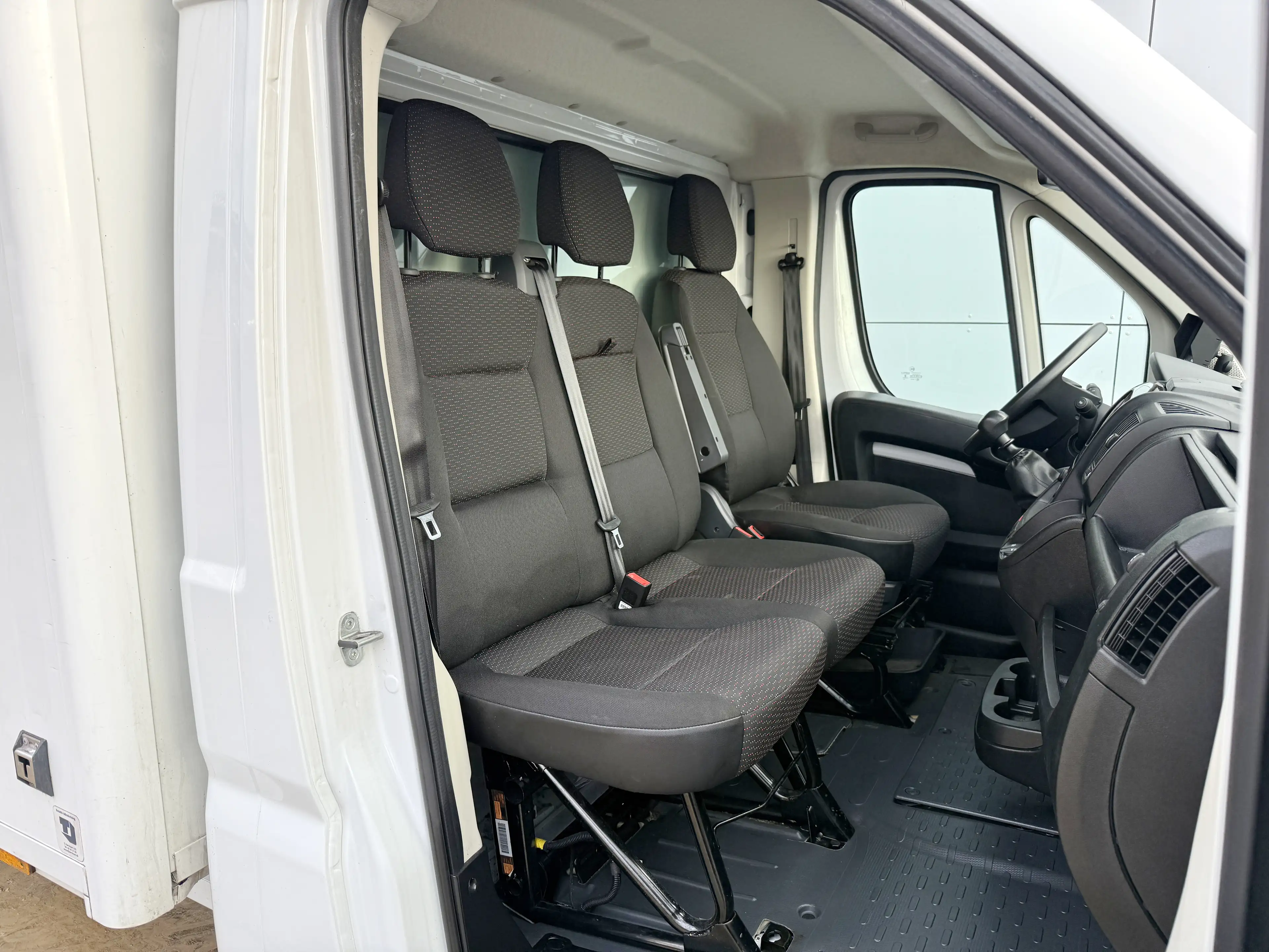 Peugeot Boxer Boxer 2.2 HDI 165PK — photo 7