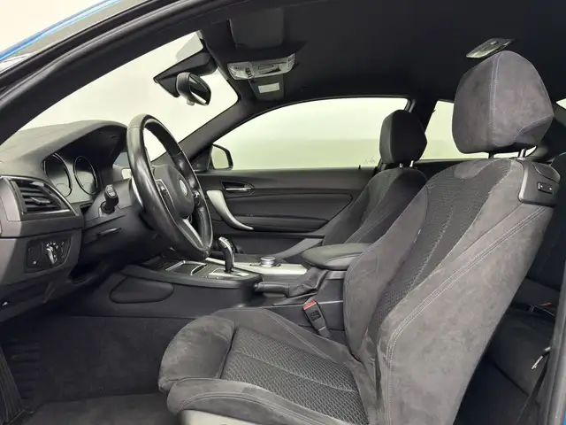 BMW 2 Series view 8