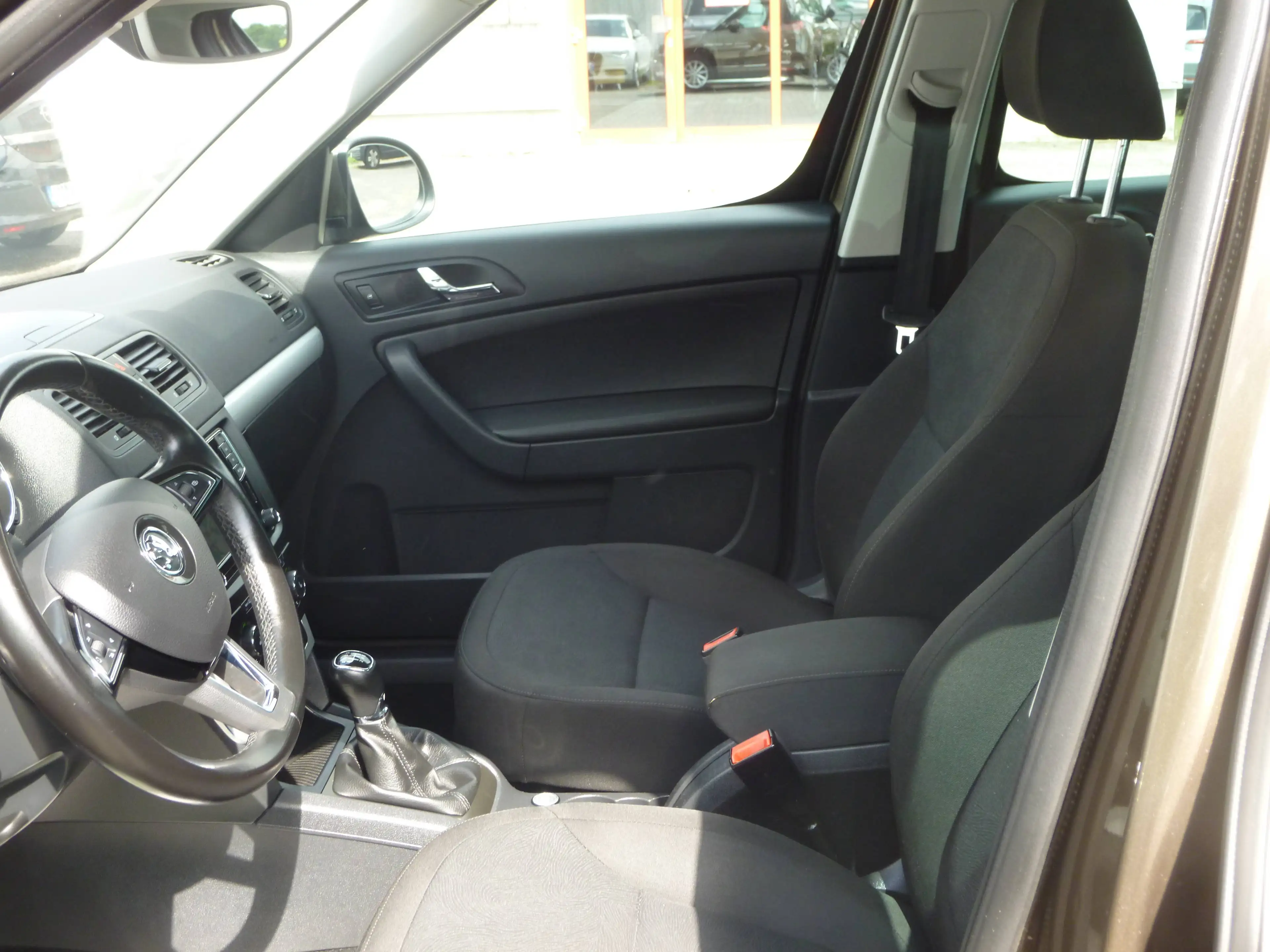 Skoda Yeti Ambition AHK Sitzheizung — photo 15