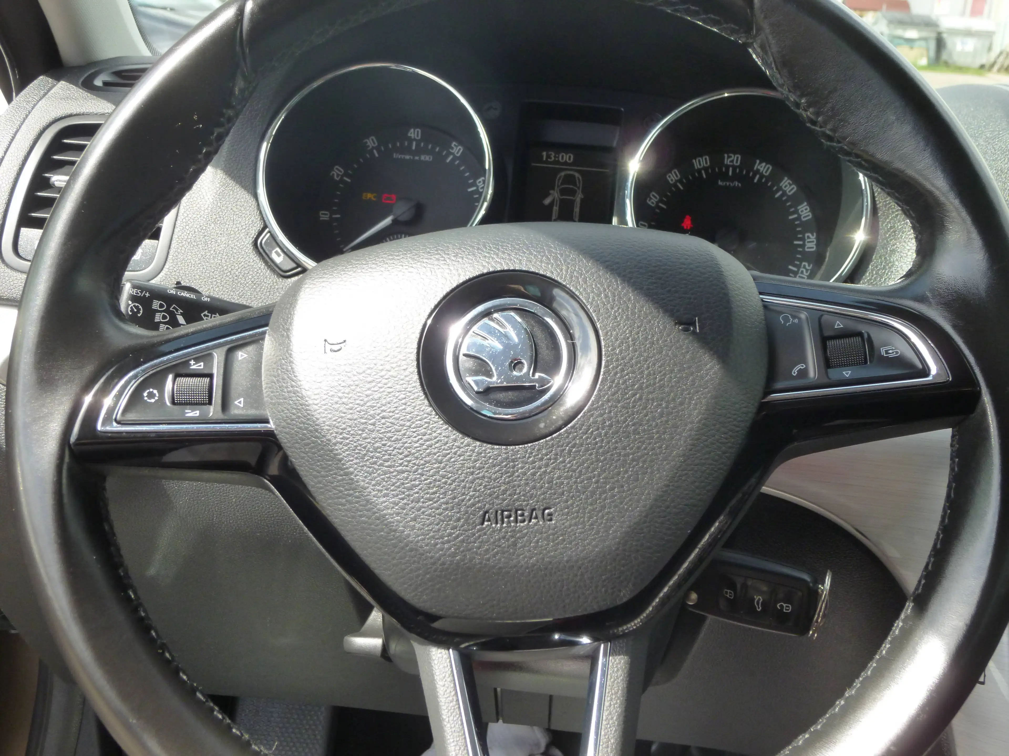 Skoda Yeti Ambition AHK Sitzheizung — photo 11