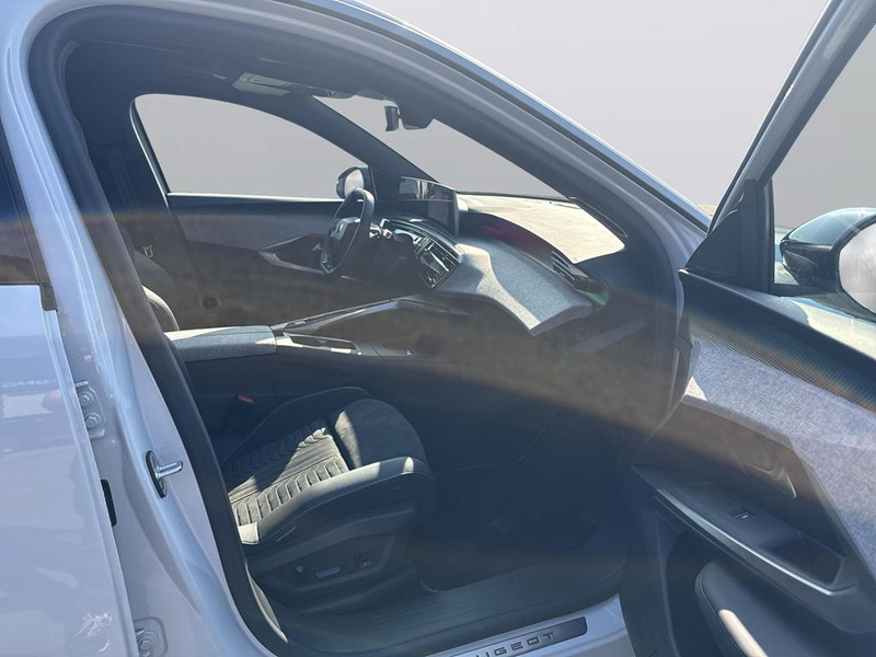 Peugeot 5008 E-5008 GT Elektromot — photo 12