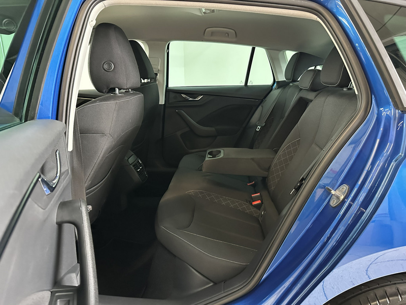 Skoda Scala 1.0 TSI Ambition KLIMA PDC SHZ LED — photo 14