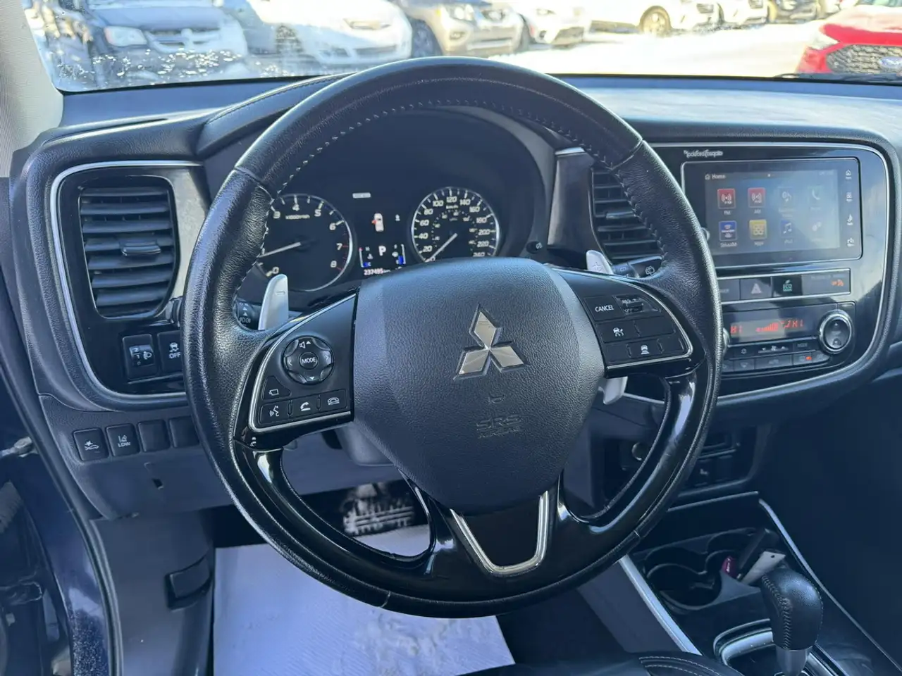 Mitsubishi Outlander снимка Mitsubishi Outlander