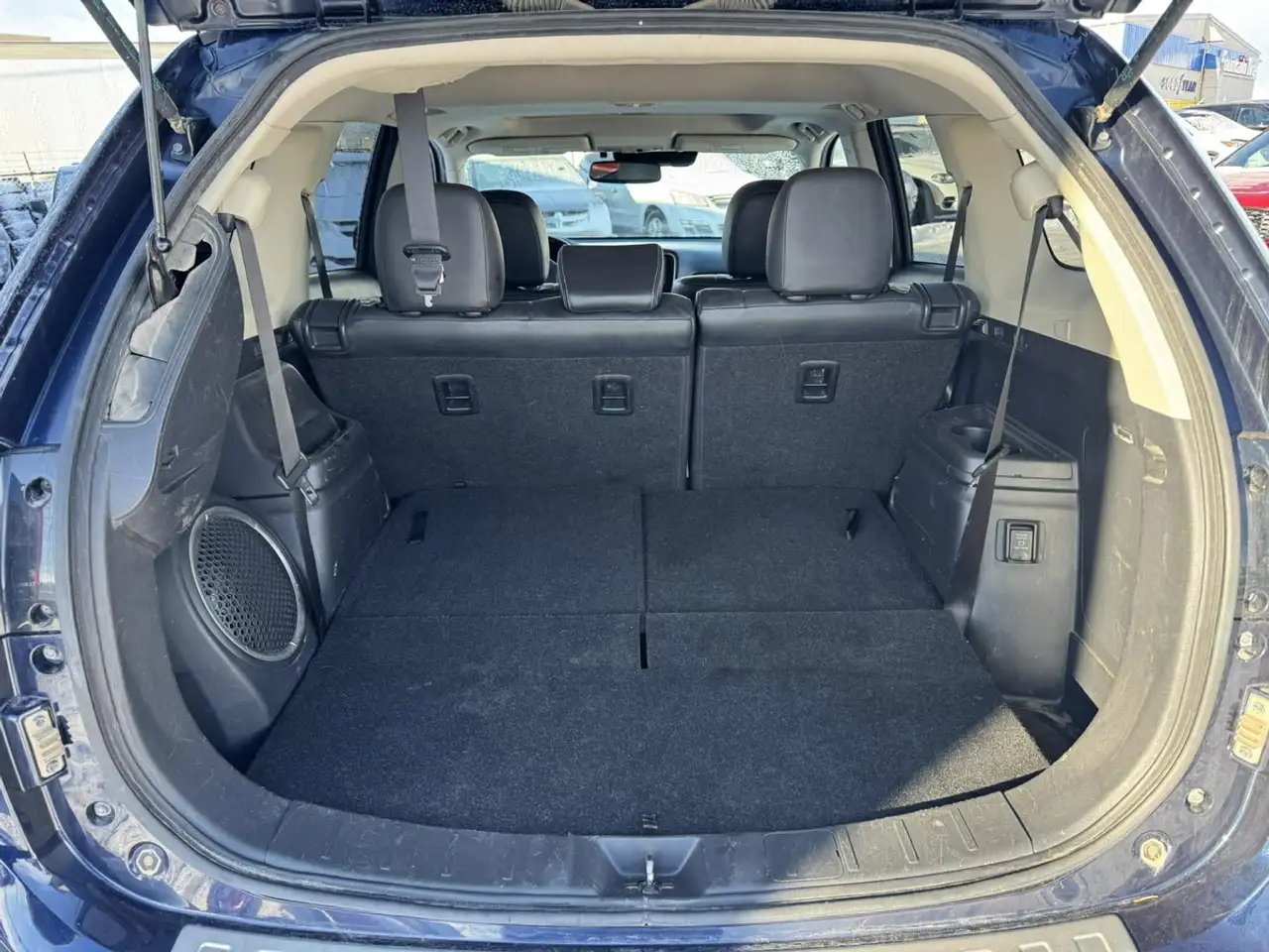 Mitsubishi Outlander снимка Mitsubishi Outlander