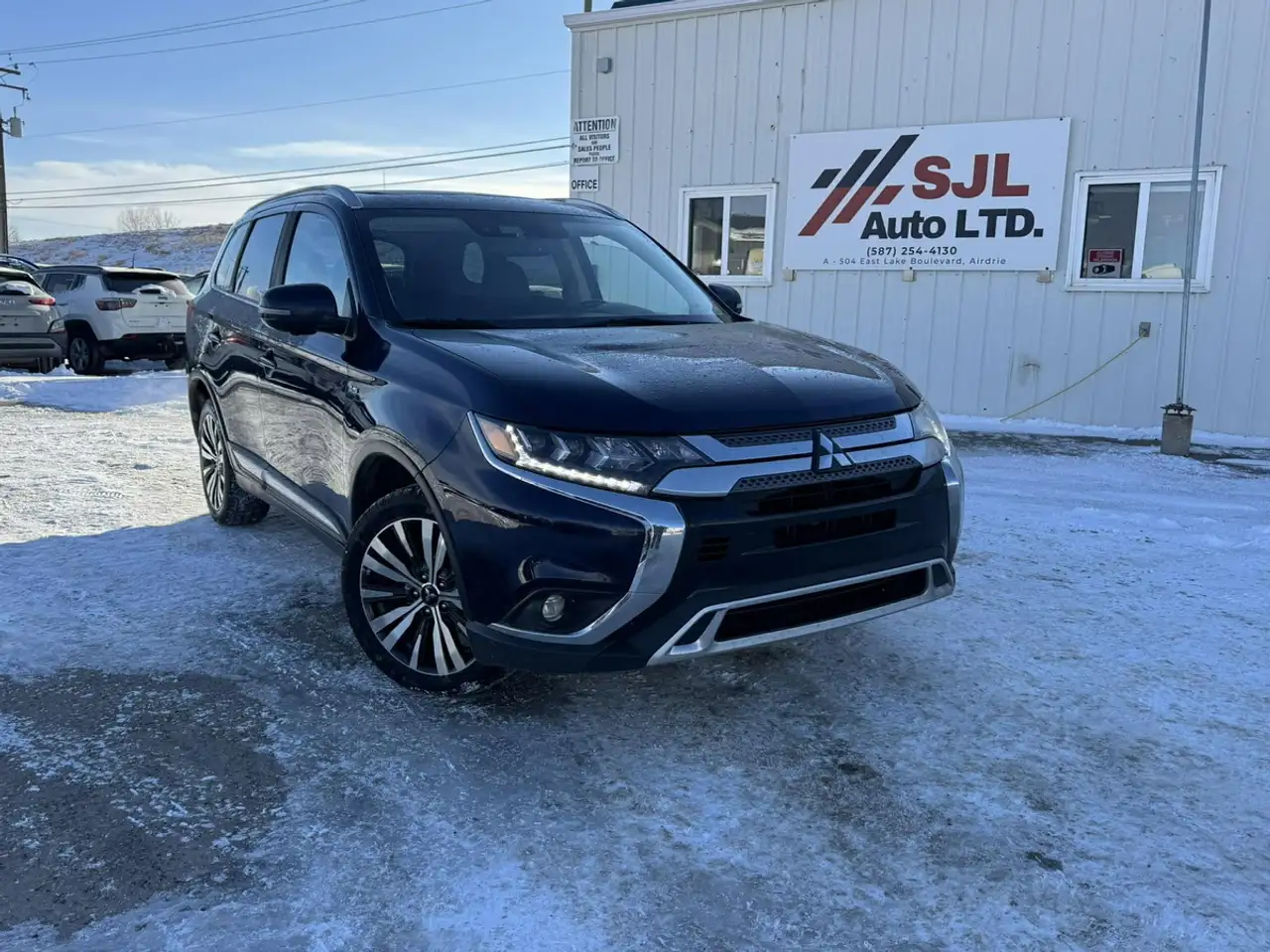 Mitsubishi Outlander снимка Mitsubishi Outlander