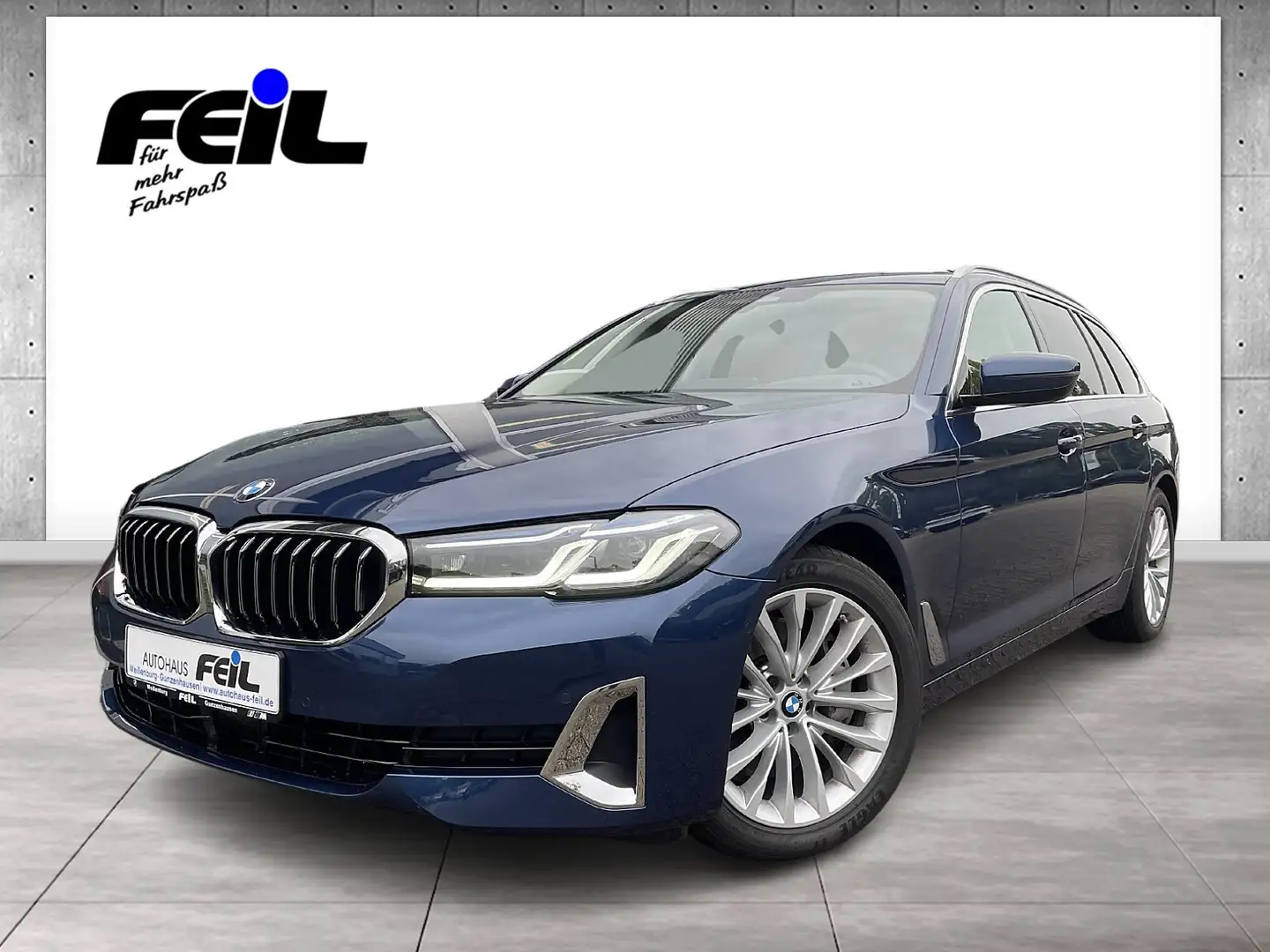 BMW 530 d xDrive Luxury Line Head-Up HiFi DAB WLAN Blau - 1