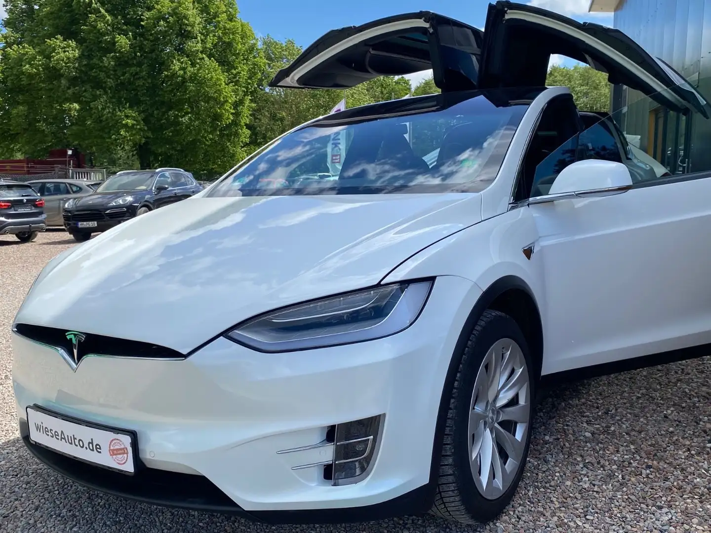 Tesla Model X Long Range Plus 1. Hand Unfallfrei AHK Weiß - 2