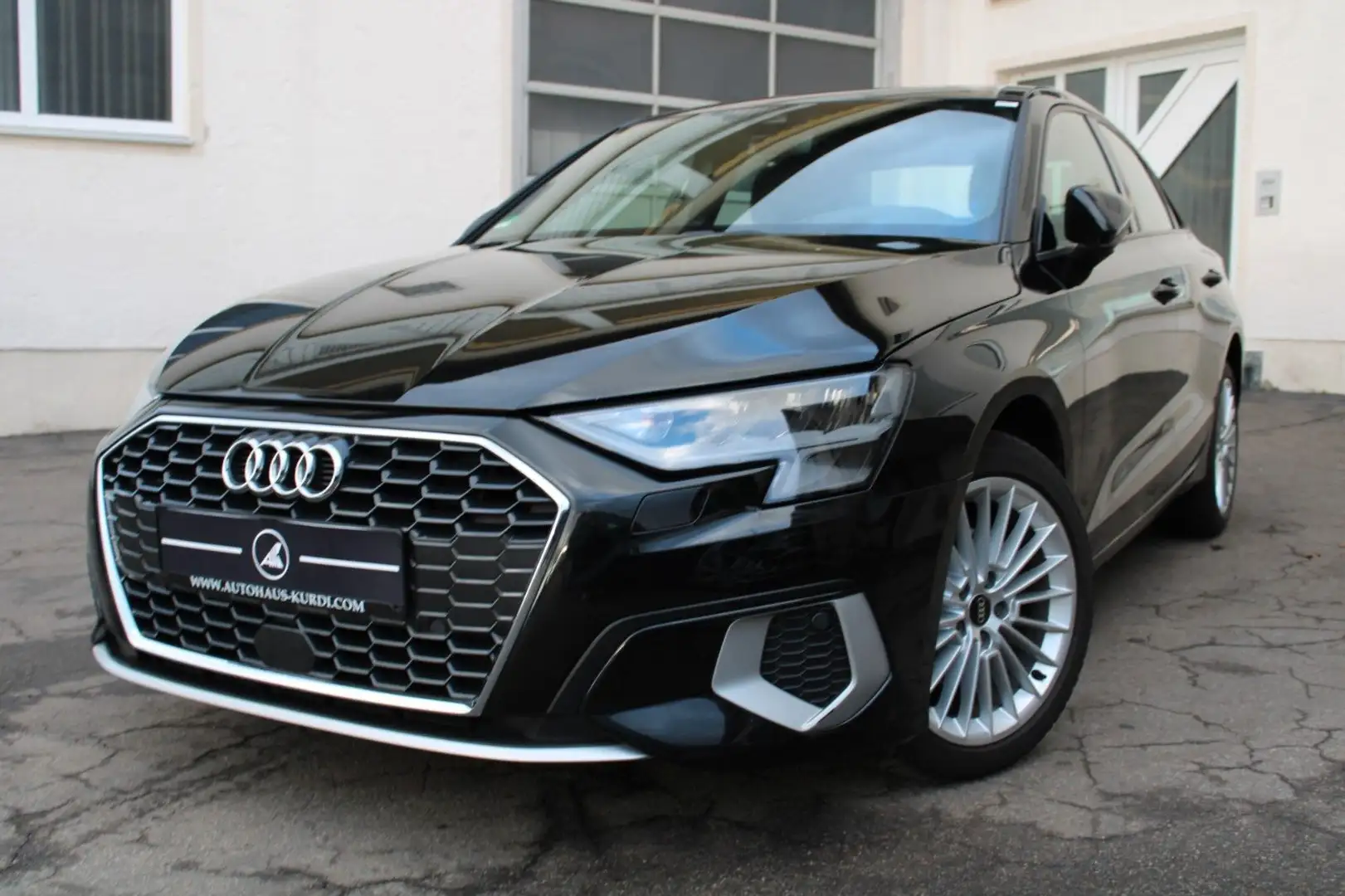 Audi A3 Lim 35TDI S-Tronic ACC NAVI VIRTUAL LED KEYGO Schwarz - 1