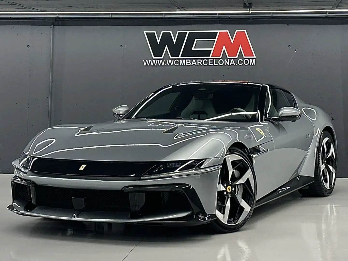 Ferrari 12Cilindri Gris - 2