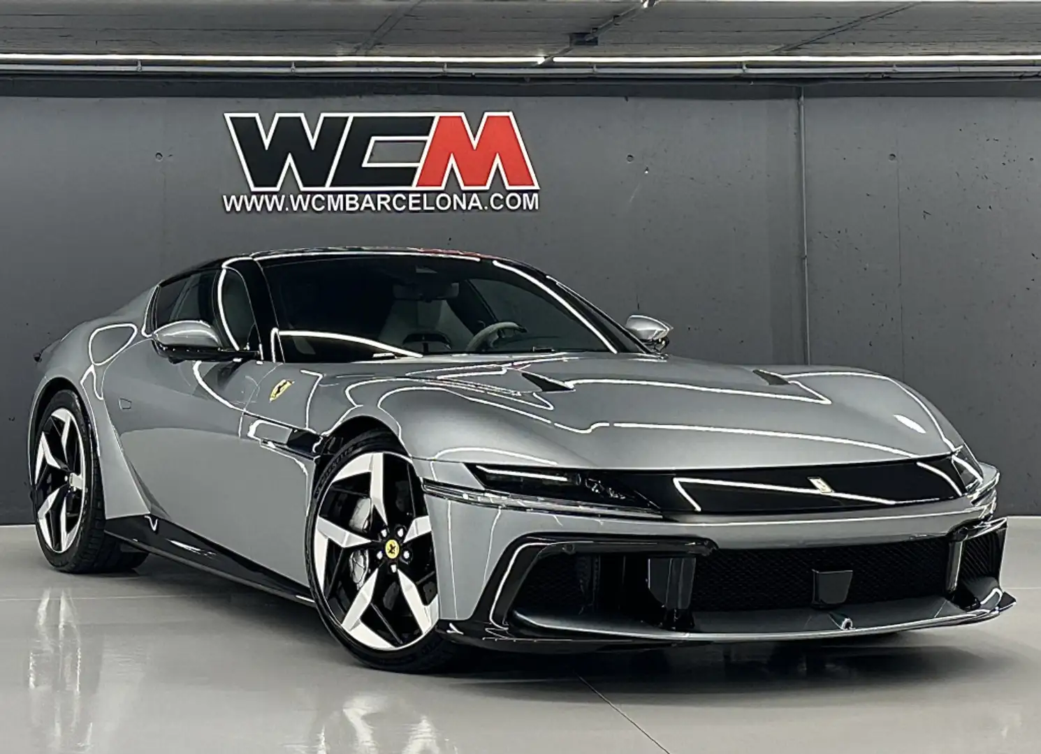 Ferrari 12Cilindri Gris - 1