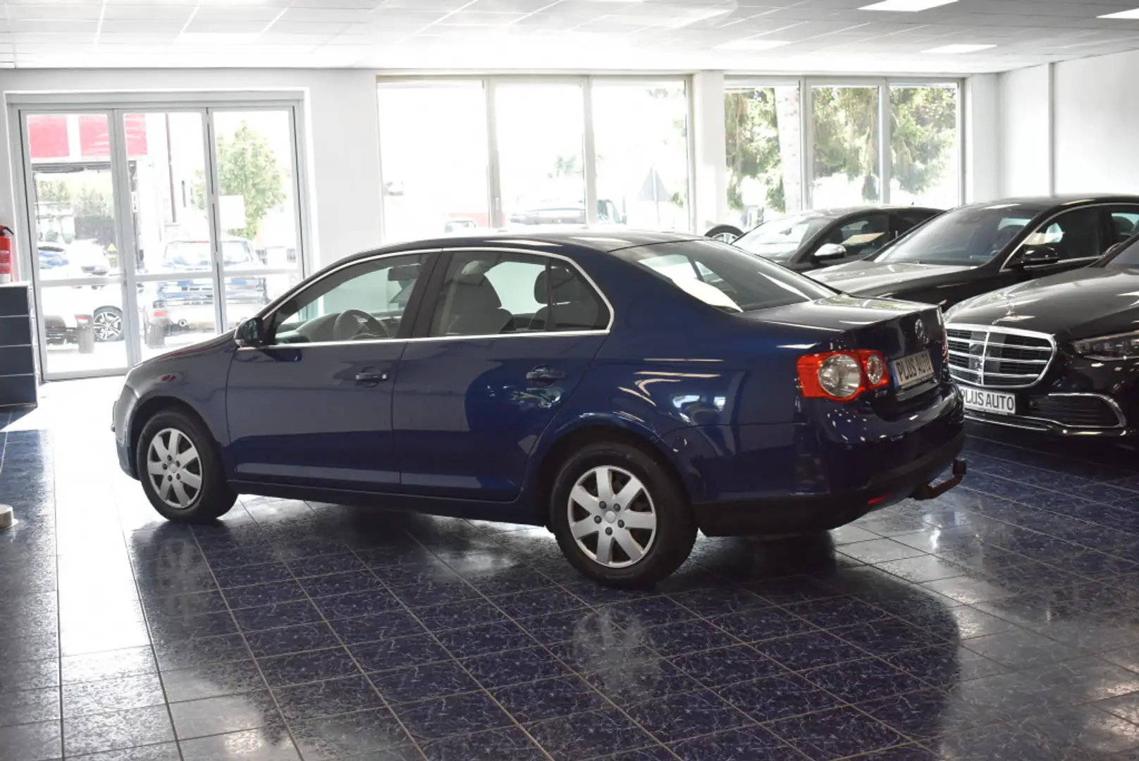 Volkswagen Jetta 1.9 TDI Comfortline Klimaaut Temp PDC AHK Modrá - 2