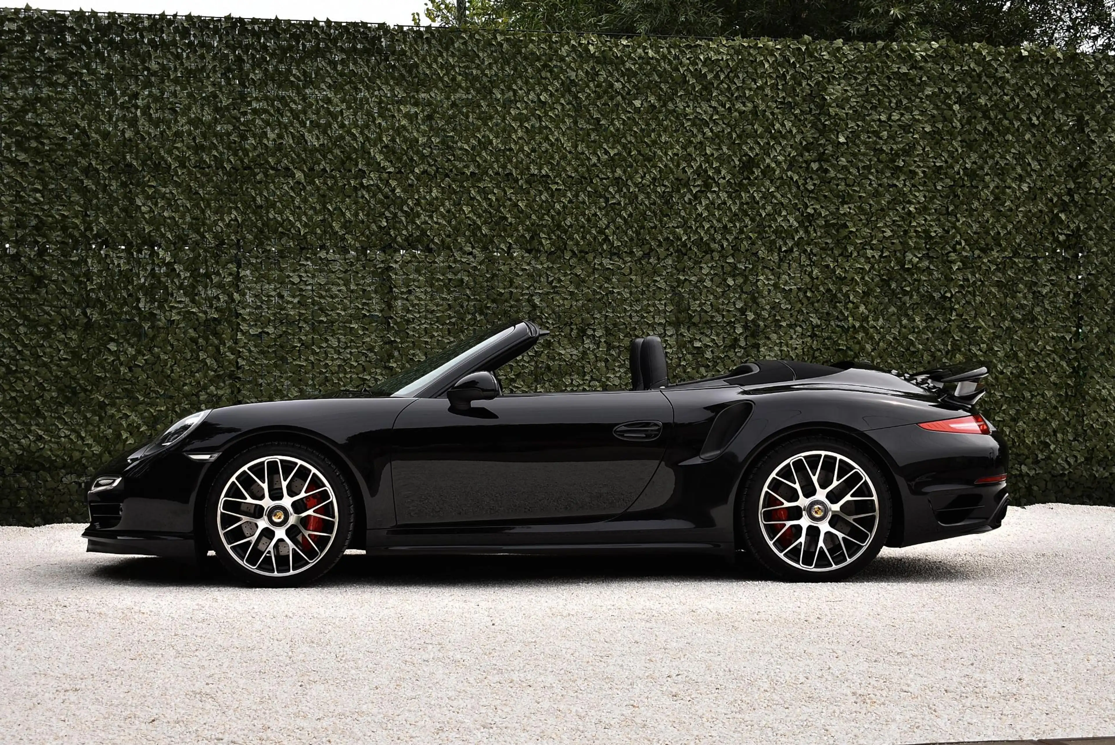 Porsche 991 Cabrio 3.8 Turbo — photo 14