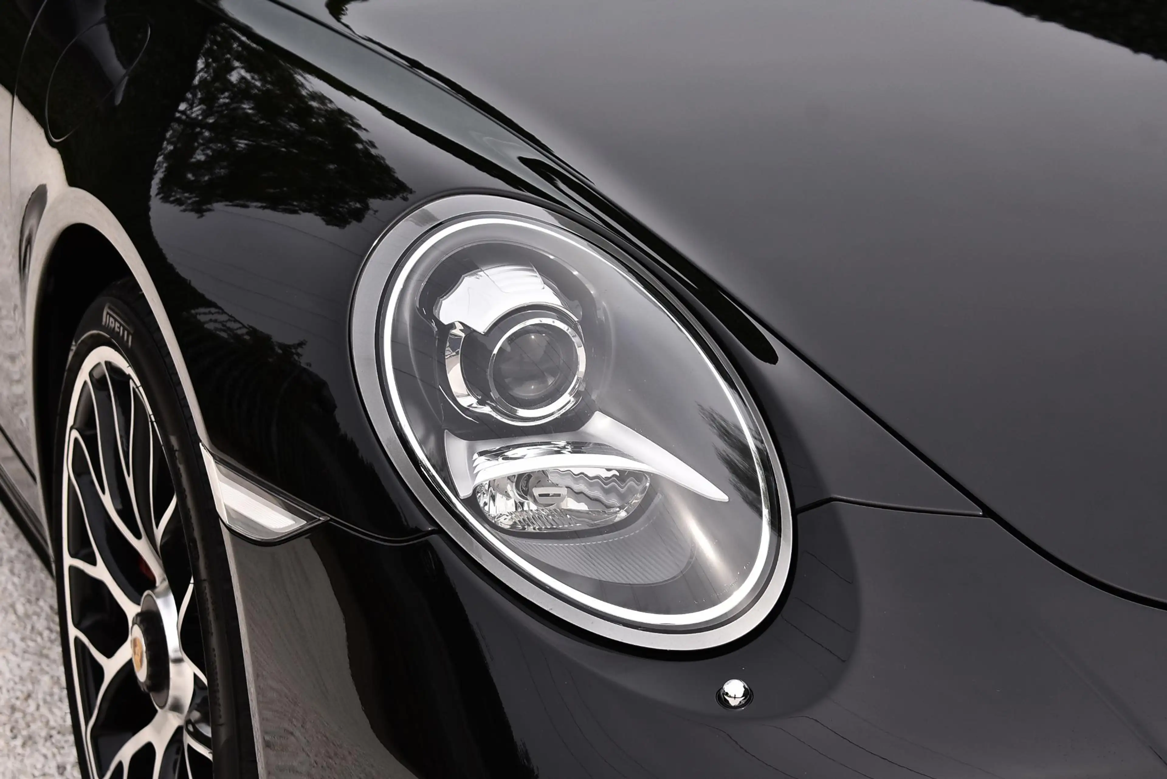 Porsche 991 Cabrio 3.8 Turbo — photo 6