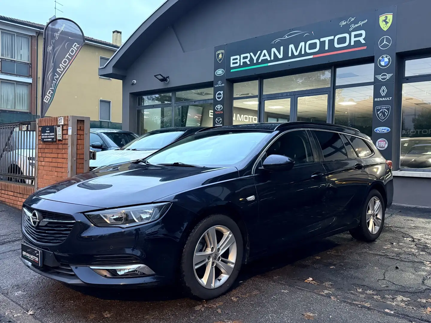 Opel Insignia Insignia 2.0 CDTI S&S aut. Sports Tourer Business Bleu - 1