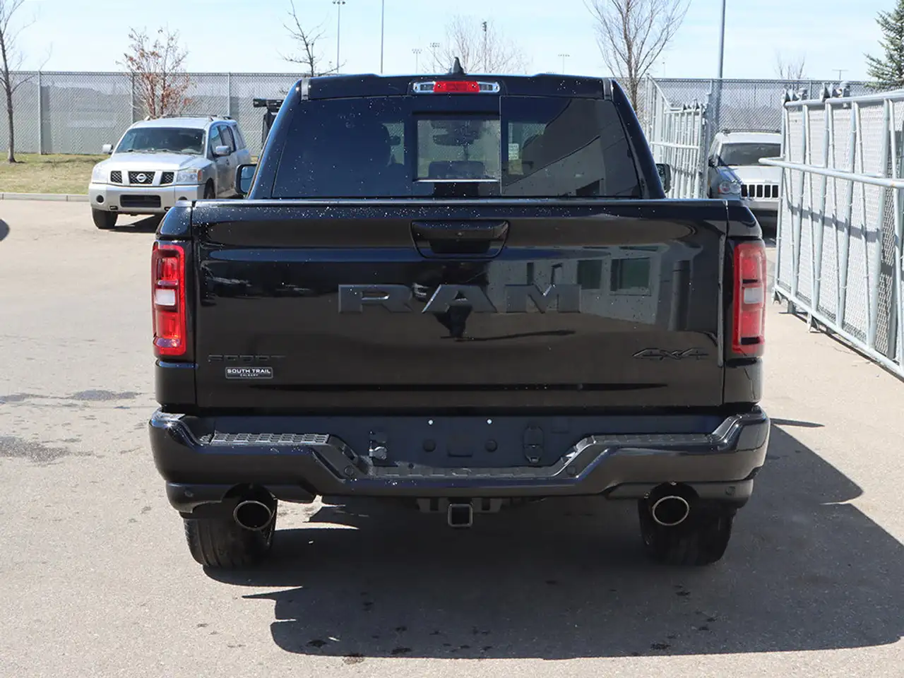 RAM 1500 снимка RAM 1500