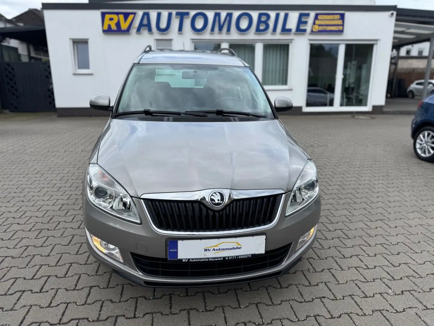 Skoda Roomster Ambition Plus Edition Grau - 1