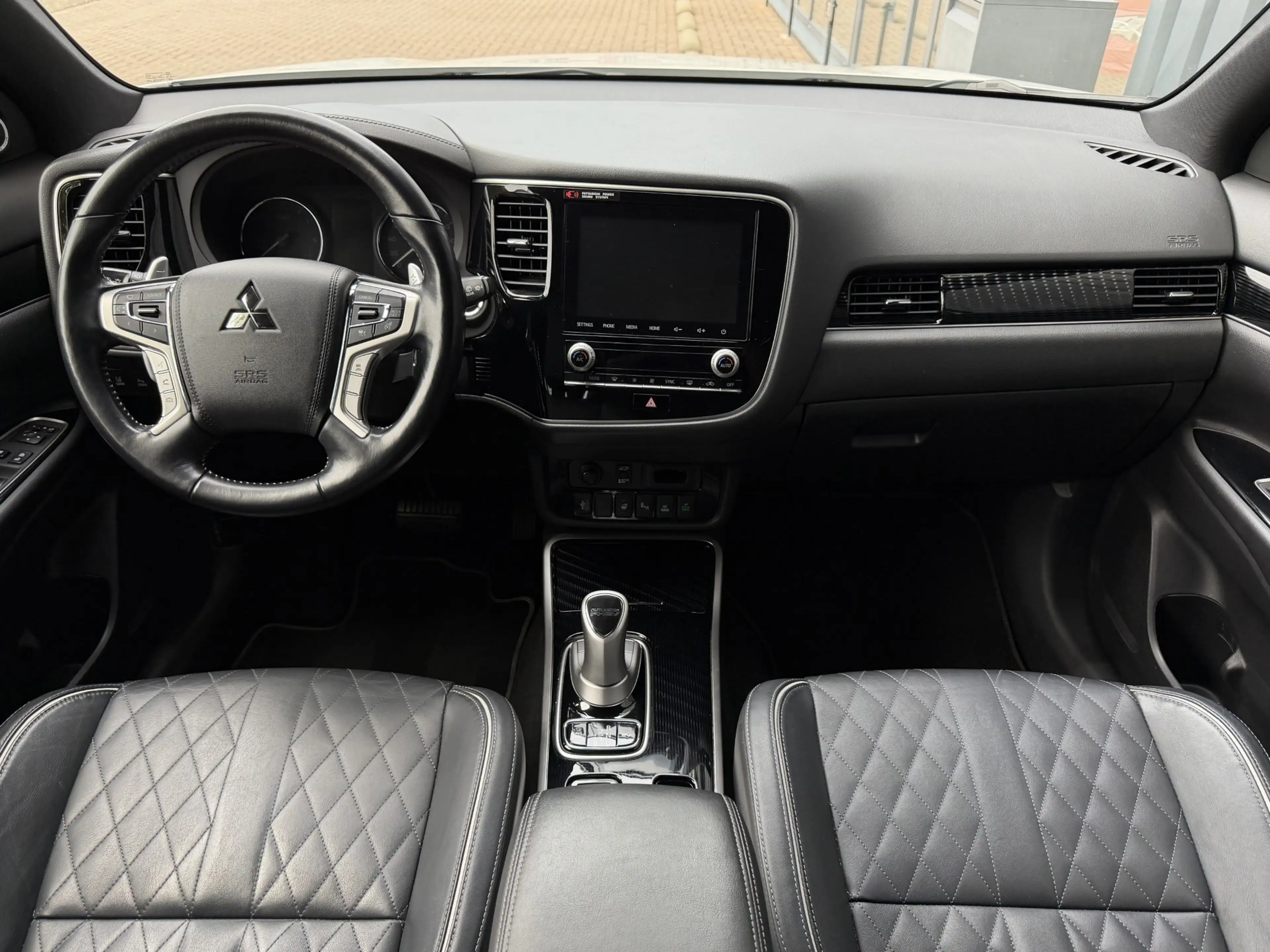 Mitsubishi Outlander 2.4 PHEV Intense+ 112.643 KM!/APPLE CARPLAY!/APK!/ — photo 10