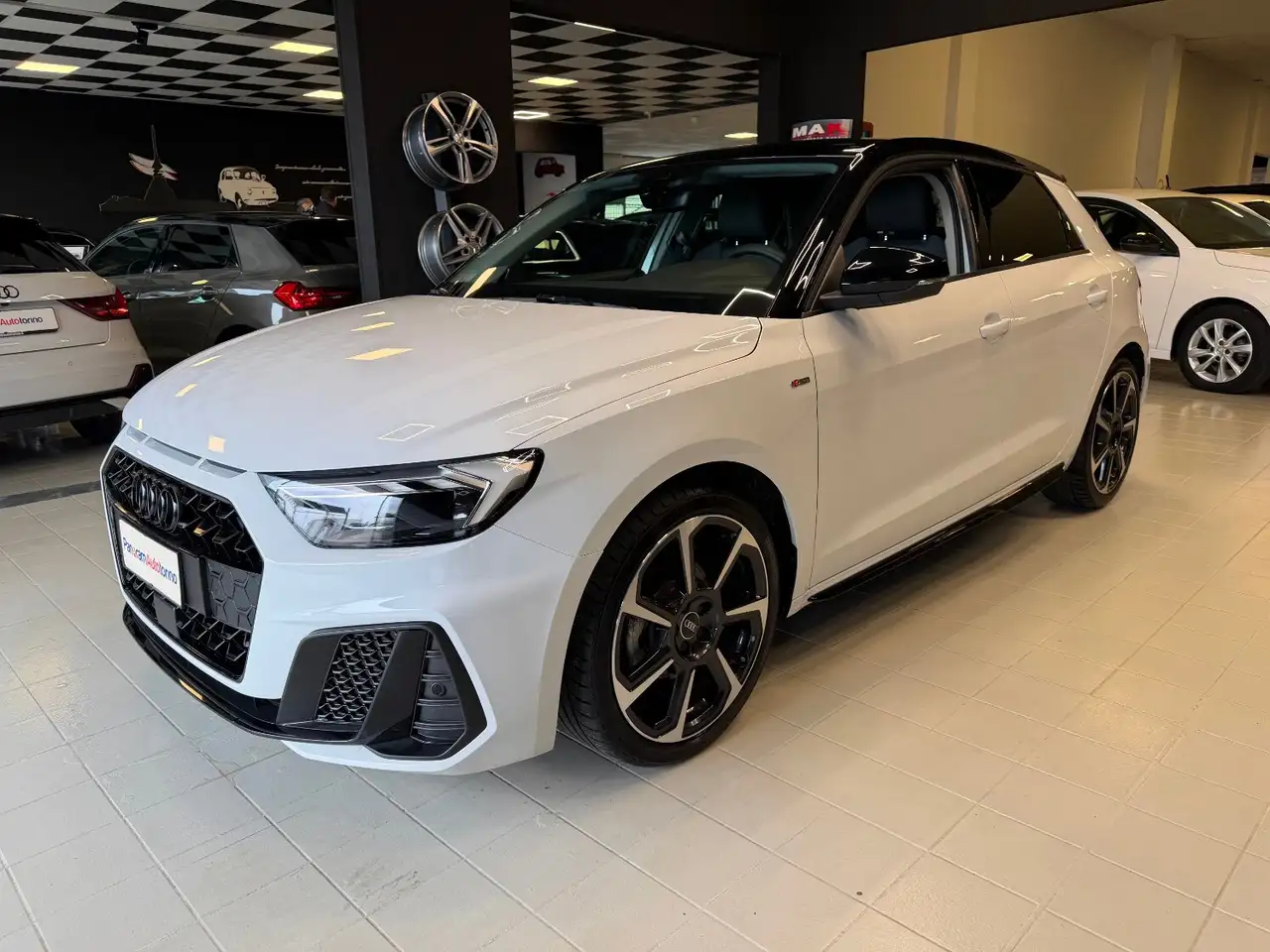Audi A1 SPB 30 TFSI S tronic Identity Black, миниатюра 3