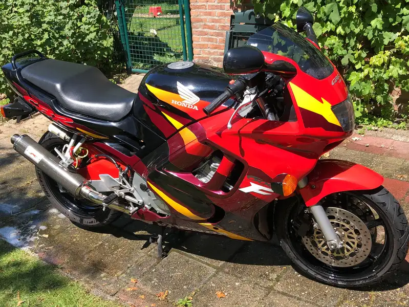 Honda CBR 600 - foto 2
