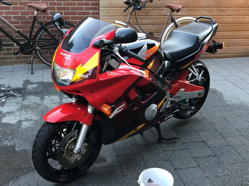 Honda CBR 600 - foto 3