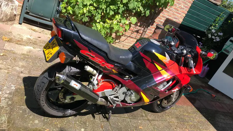 Honda CBR 600 - foto 6