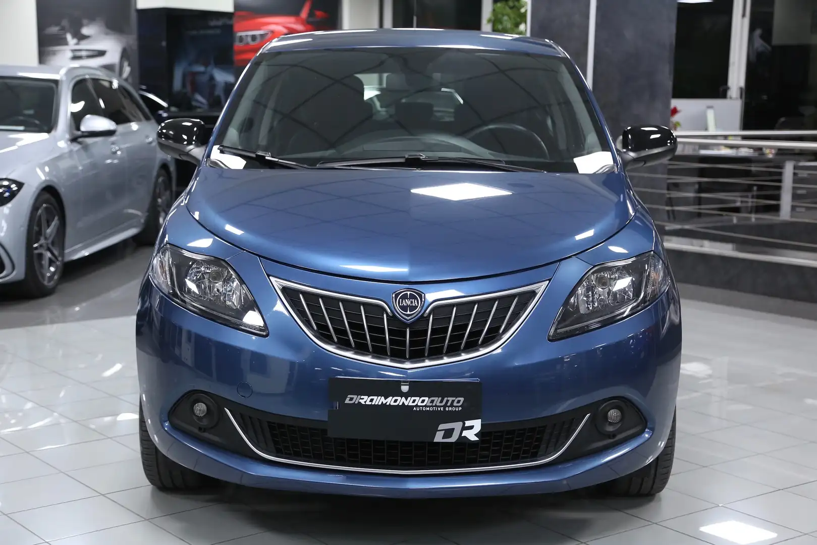 Lancia Ypsilon 1.0 FireFly 5 porte S&S Hybrid Gold Blu/Azzurro - 2