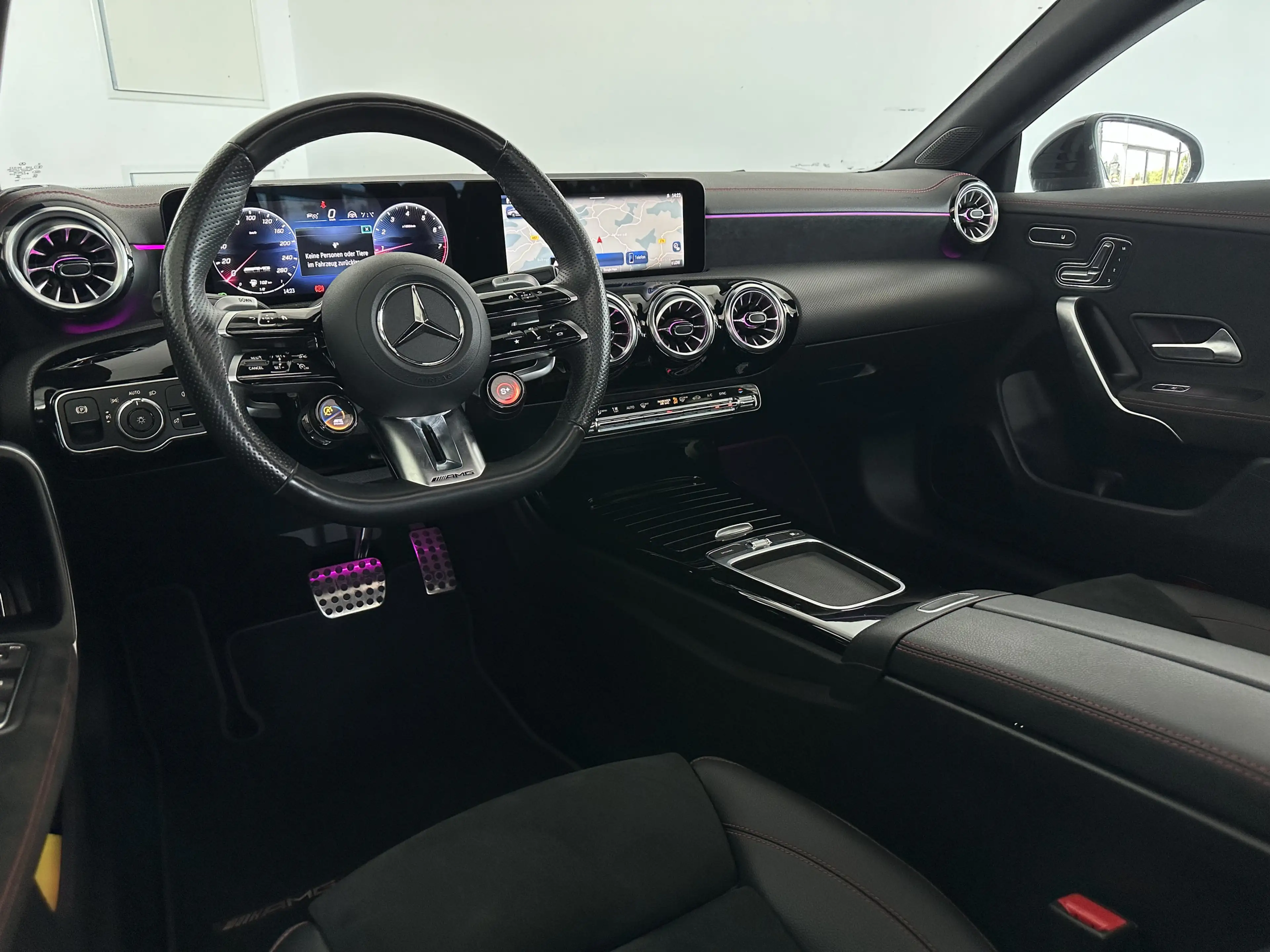 Mercedes-Benz CLA 35 AMG 4Matic |PANO|HUD|BURM|360|ACC|TOT — photo 11