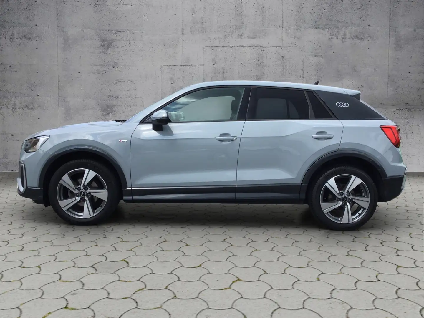 Audi Q2 S line 35 TFSI NAV/Parken/SHZ KLIMA LED NAVI LEDE Gris - 2