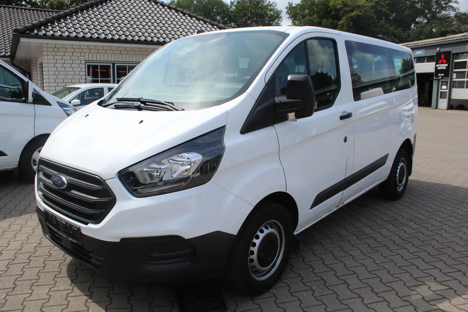 Ford Transit Custom Kombi 320 L1 (9 Sitzer) Weiß - 1