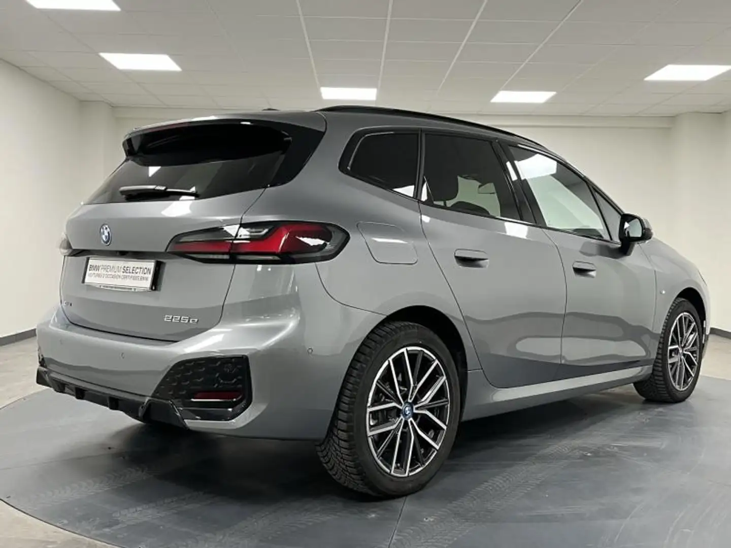 BMW 225 225e 245ch xDrive M Sport DKG7 Gris - 2