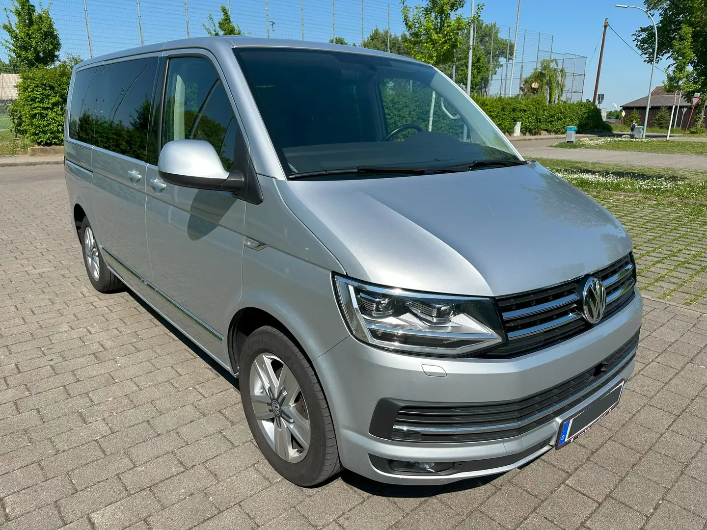 Volkswagen T6 Multivan Multivan DSG Gen.SIX LED ACC Navi Matrix Silber - 1